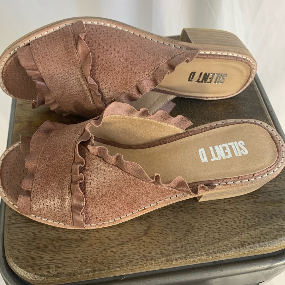 🆕🔥 SUNDANCE leather sandals